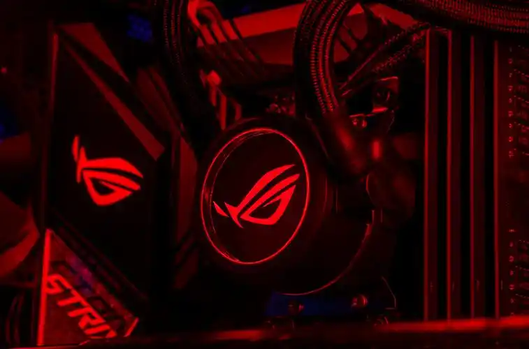 高端游戏玩家必备!败家之眼万元主机rog光魔g35是什么样的体验