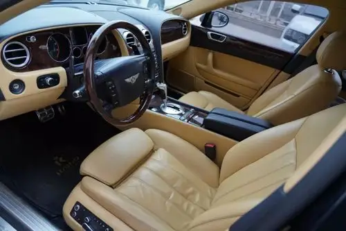 2005款宾利飞驰60t标准型