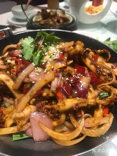 洞庭春湖湘菜馆(西园店)干锅香辣鱿鱼图片