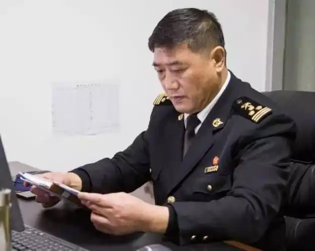 我们是谁纪检监察干部