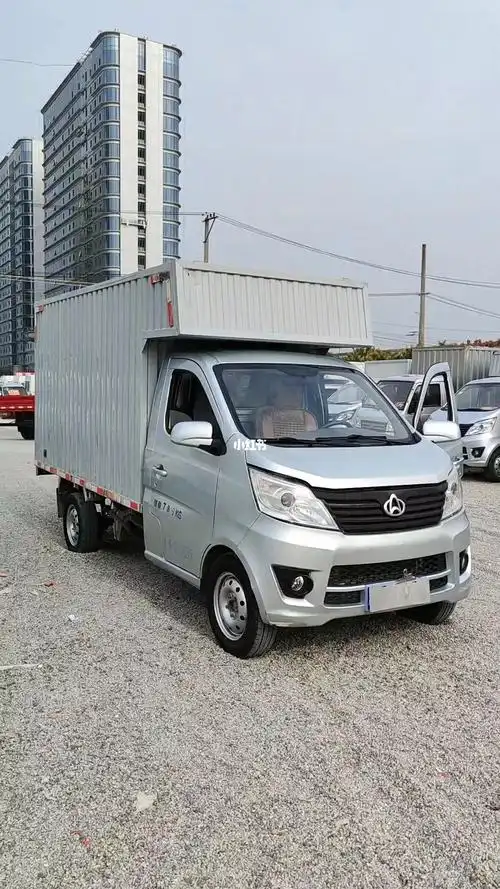 2020年10月份上牌的长安厢式货车