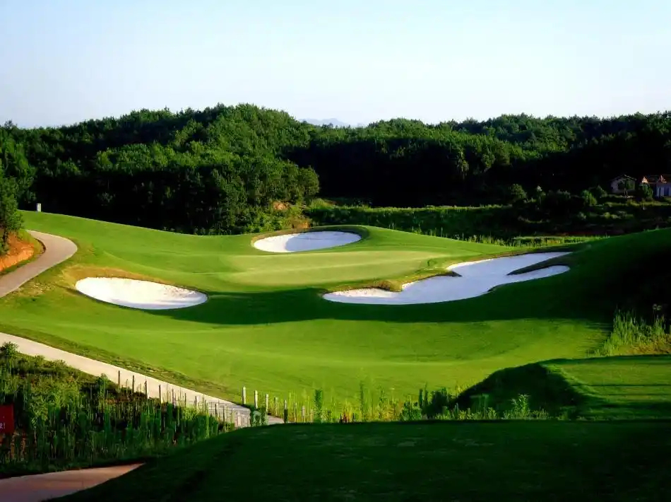 成都卧龙谷乡村俱乐部