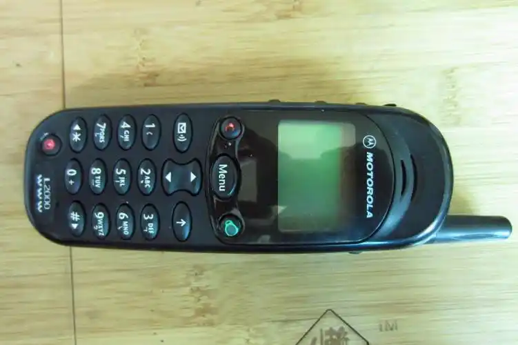 摩托罗拉l2000经典大哥大古董怀旧直板手机原装电池黑色主机2电池充电