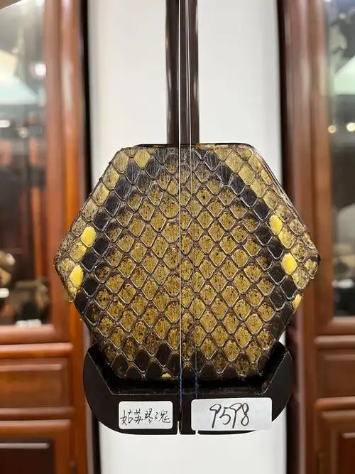 虎丘二胡顶级作品 特殊缅甸金花蟒皮