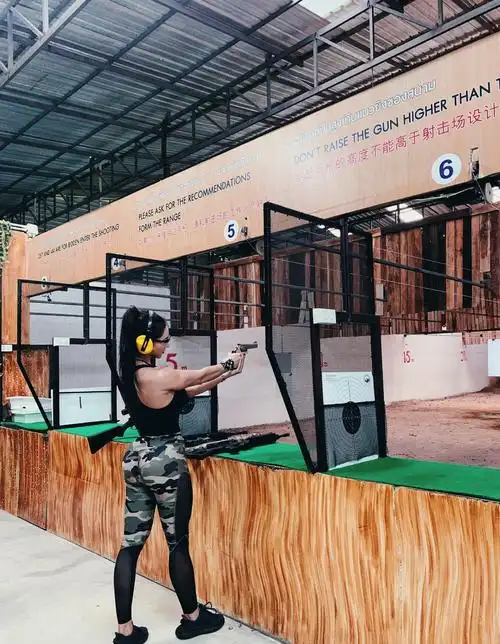 90后健身达人陈莹莹,每天健身几个小时,难怪身材火辣辣