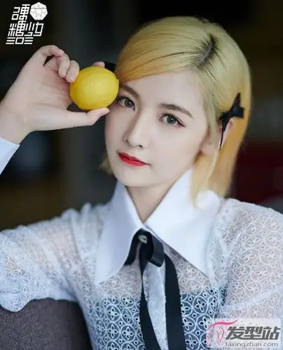 赵粤夏日风车清爽大片白金短发元气俏丽太美了