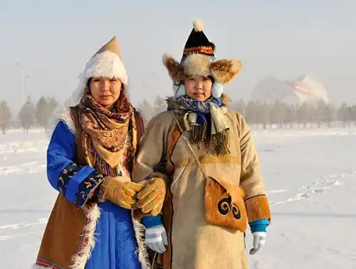 精美绝伦的鄂伦春族服饰