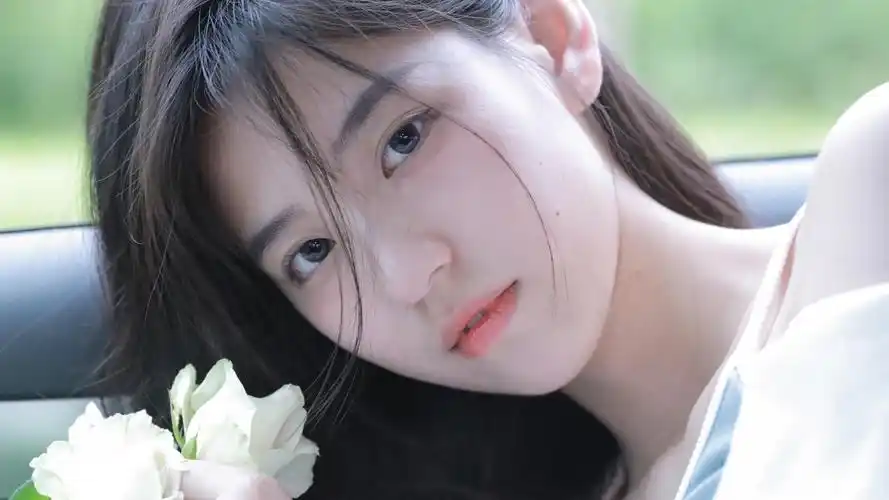 美丽怡人的小姐姐