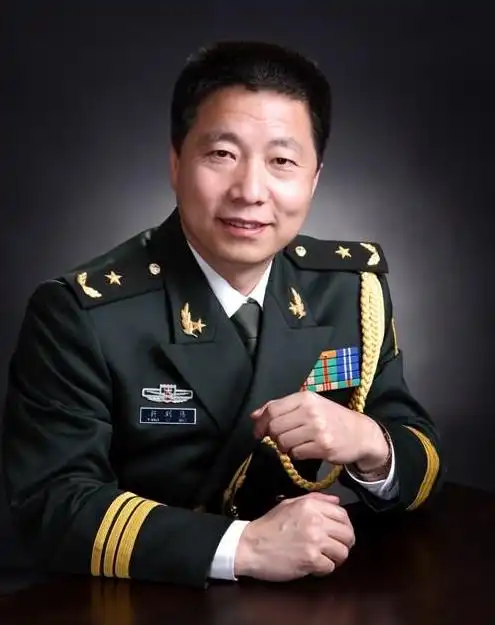 他从"少校"晋升"少将"仅用10年!全国人民却无人不服|军衔|杨利伟|少校