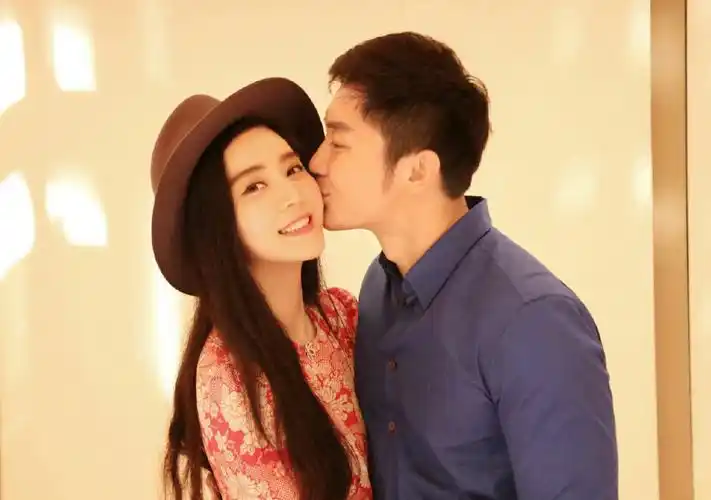 李晨新剧正式杀青,历经157天拍摄,晒照心情愉悦露出笑容!