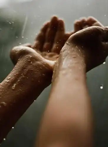 手,一个人,竖图,室内,特写,白天,雨,窗户,加拿大,湿,雨滴,摄影,部分