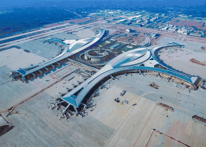 天府国际机场即将投运银隆川谱同步开行
