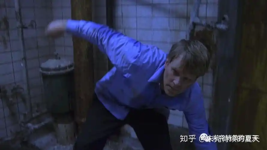 恐怖片图解saw系列重新定义恐怖的经典之作电锯惊魂1