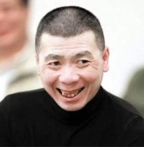 娱乐圈公认的四大丑男却都事业爱情双丰收个个都把老婆宠上天