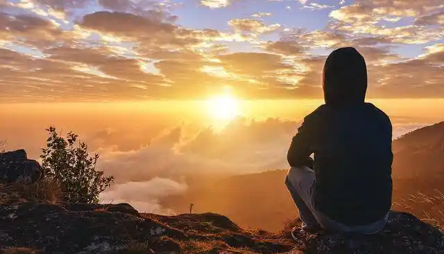 为什么结婚了,但是感觉很孤独?_父母_时候_一个人