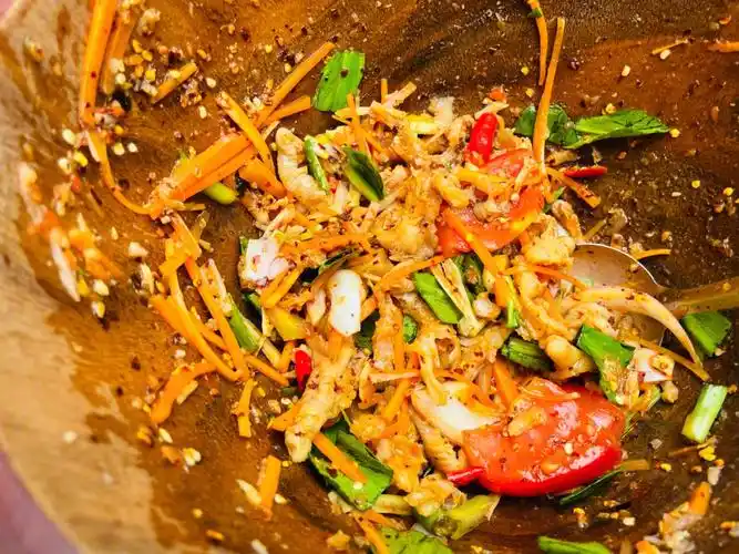 西双版纳傣味舂鸡脚