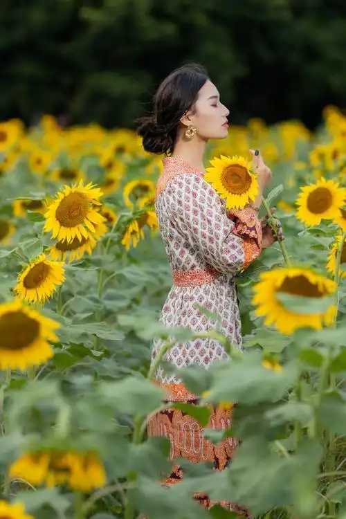向日葵人像摄影全攻略,7张图片教你7个技巧,成片好看又自然