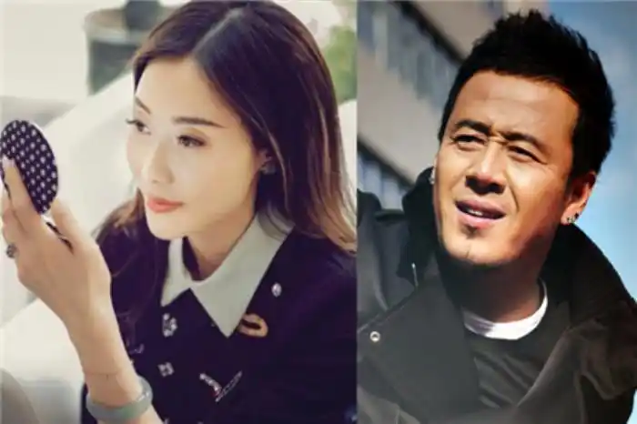 在综艺节目《我是歌手》第三季录制过程中,观众朋友们隐约看到过杨坤