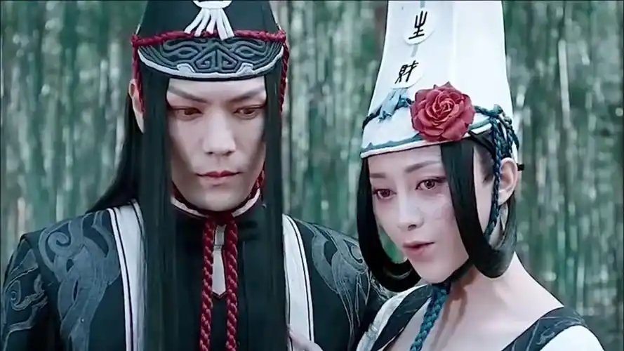 黑白无常就算是白天出现也一样是索命黑白无常究竟是什么关系