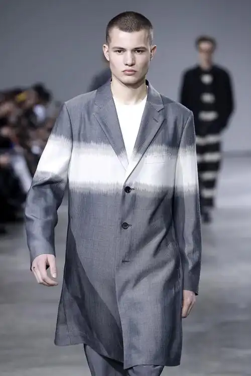 巴黎男装周——三宅一生品牌时装秀(2)