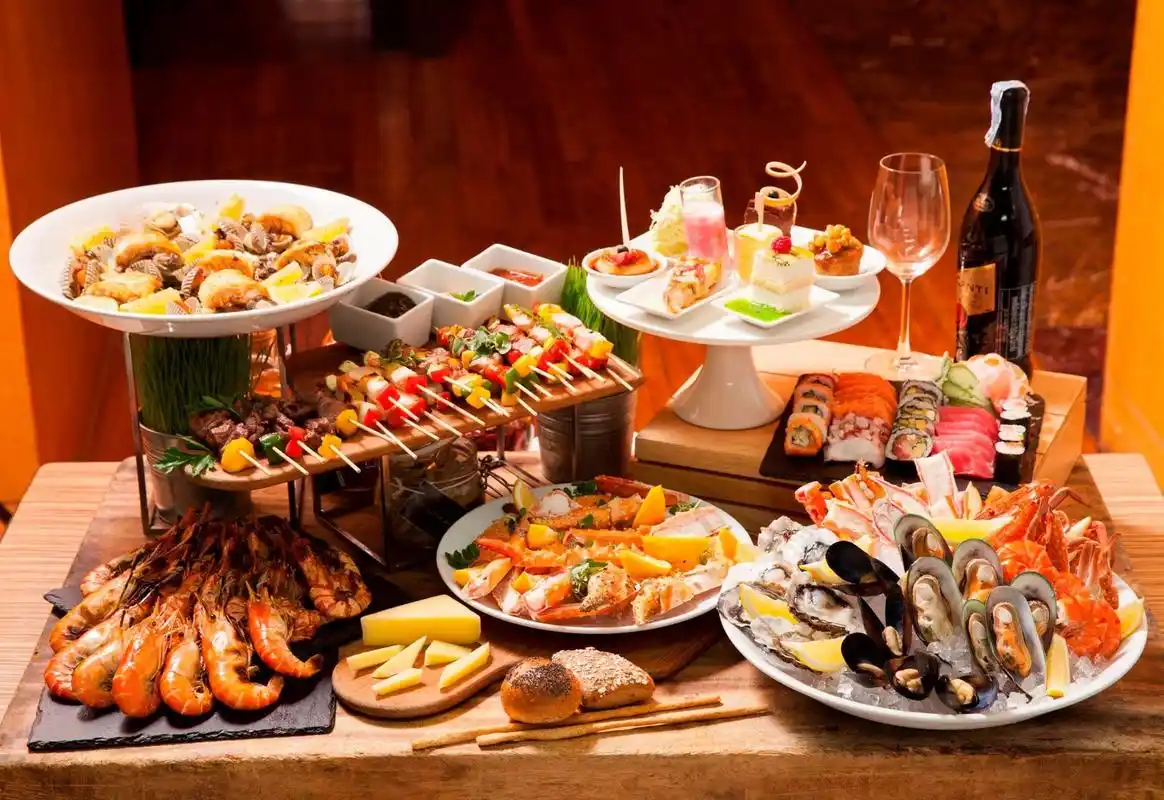 看似赔钱的自助餐,为什么开店的老板赚得盆满钵满