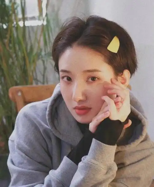 《他是谁》里的顾开岩让人惊艳,其扮演者许芳铱