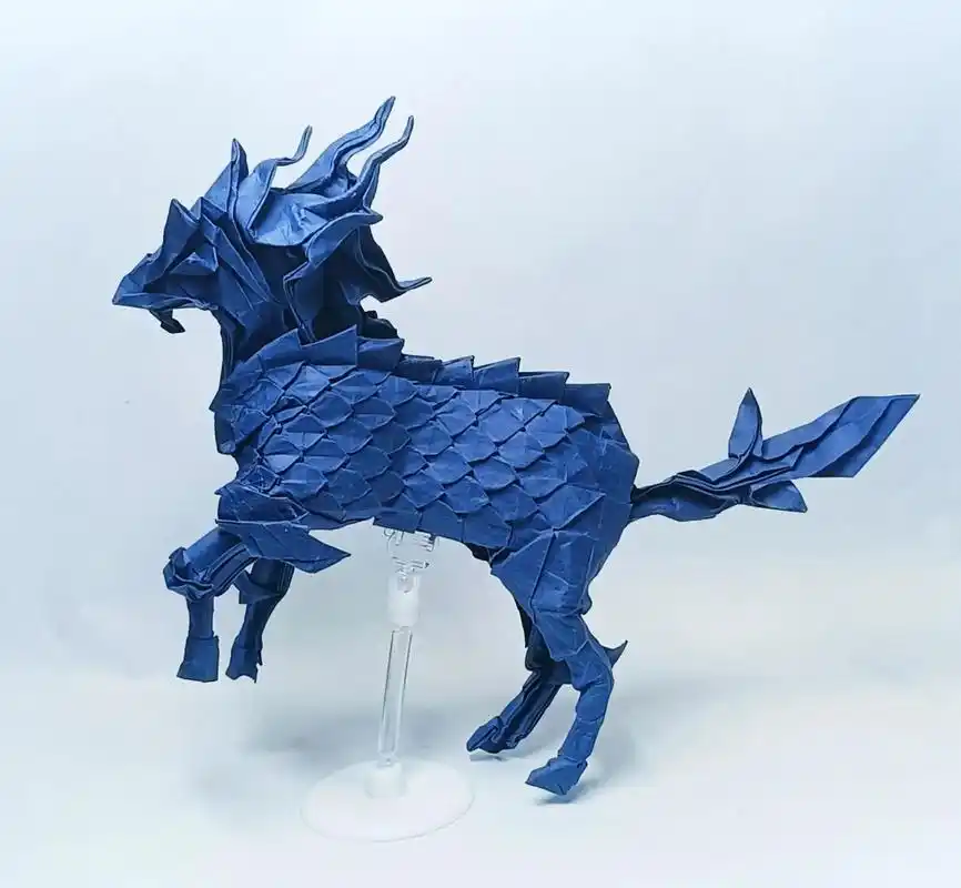 折纸——麒麟. 用纸:全开生态纸设计:李昌祺折制:@执 - 抖音