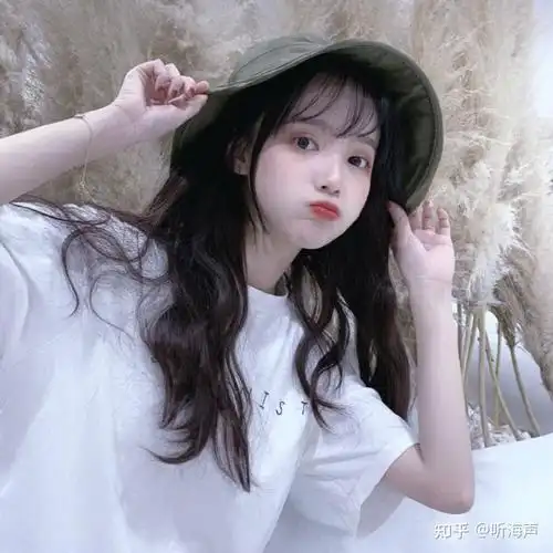 可爱风温柔 知性=女神不知道有人喜欢蓝色系嘛适合做微信头像,高冷