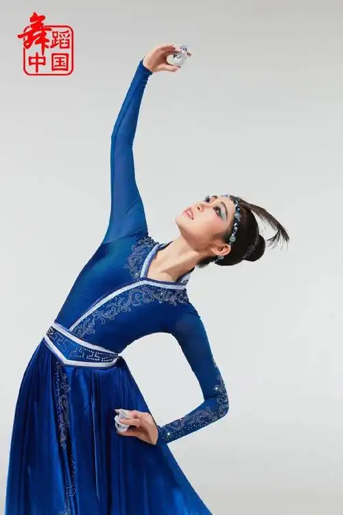 "舞蹈中国艺术团"暑假助你变 女神_演出