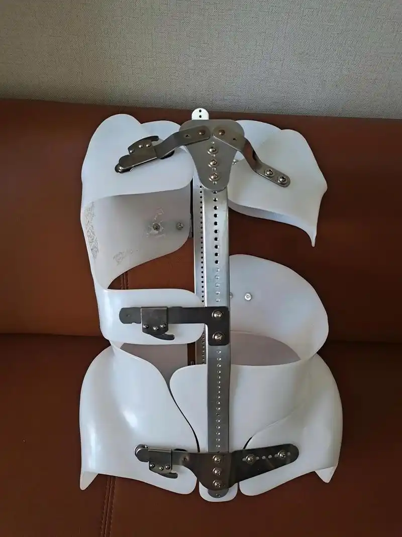 佩戴脊柱侧弯支具好不好?