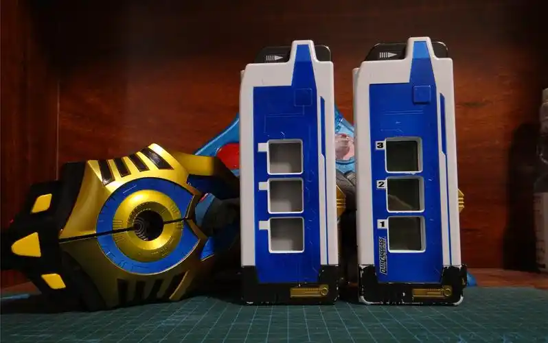 奥特曼银河大怪兽之战   雷奥尼克格斗仪  大怪兽格斗仪