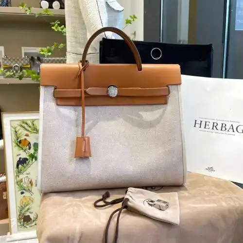 爱马仕入门级herbag31不要太好看