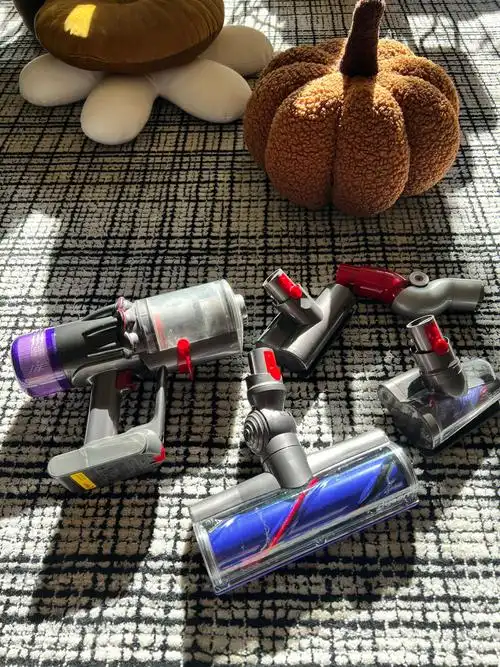 戴森吸尘器最好用的头是这个地毯吸头