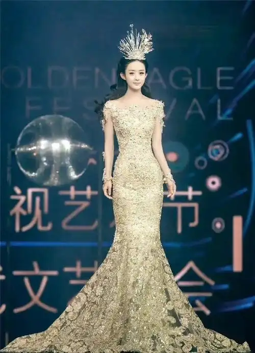 历届金鹰女神旧照#重温历届金鹰女神造型:刘亦菲,王珞丹,刘诗诗