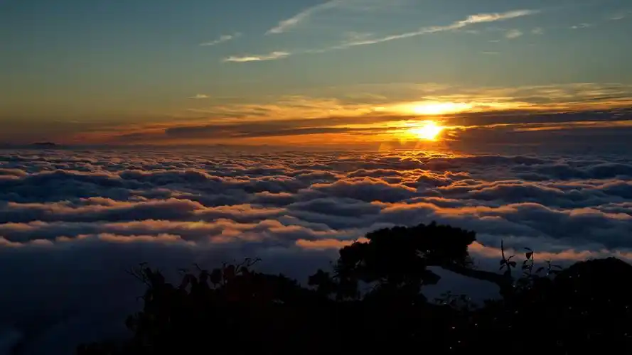 江西三清山日出图片高清电脑壁纸