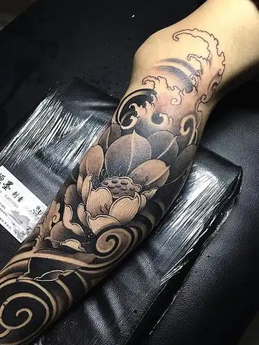 小腿荷花遮盖_纹身图案手稿图片_ 志恒的纹身作品集