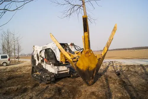 威威挖树机山西太原作业,威斯塔租赁物美价廉