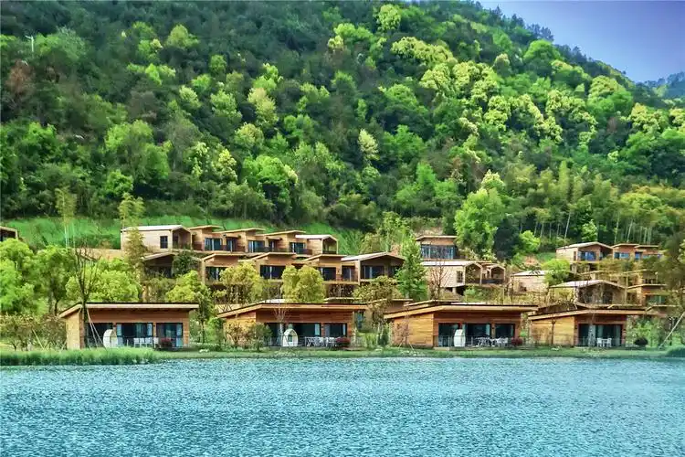 湖州【端午可用】莫干山开元森泊度假乐园2天1晚 正餐,双园联票亲子套