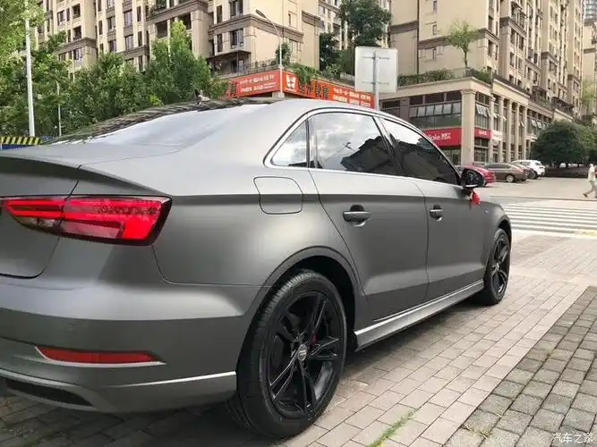 磨砂战斗灰,有阳光的时候有质感,推荐