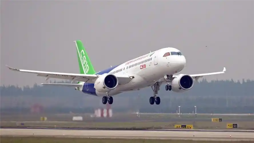 这架代号"c919"的大飞机,除了自带萌点,来头真的不小.
