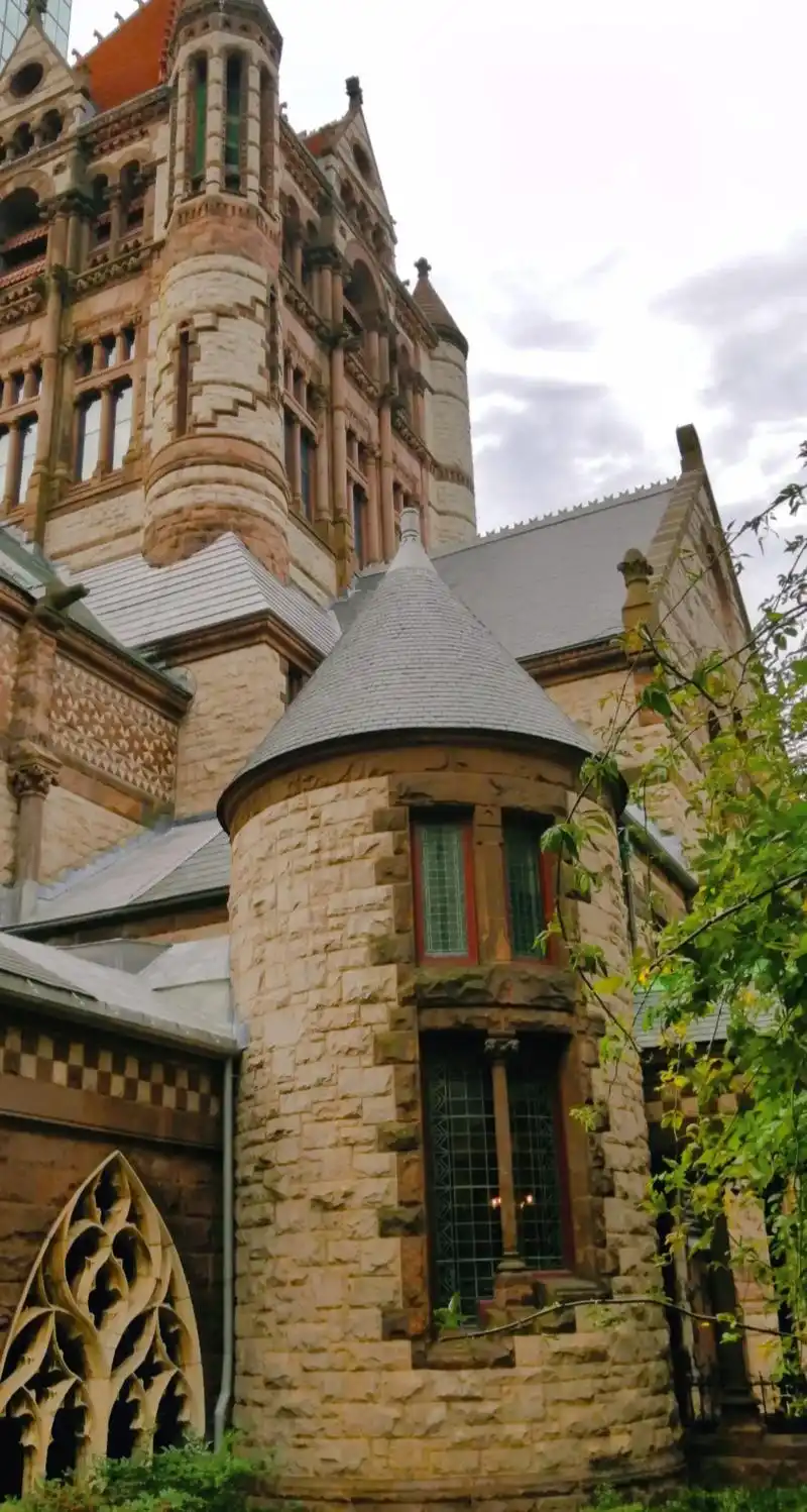 波士顿三一教堂始建于1877年,多次被评为全美十大建筑之一# - 抖音