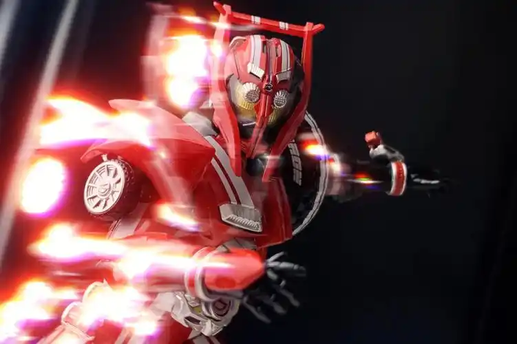 大人也要玩玩具  #玩具摄影  #假面骑士"94陪我跑一圈吧94"这个