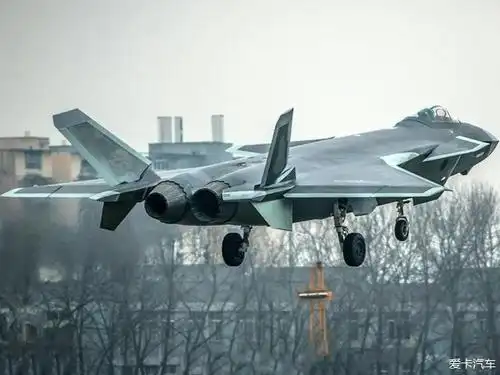 歼25鬼鸟战斗机试飞成功五角大楼害怕了
