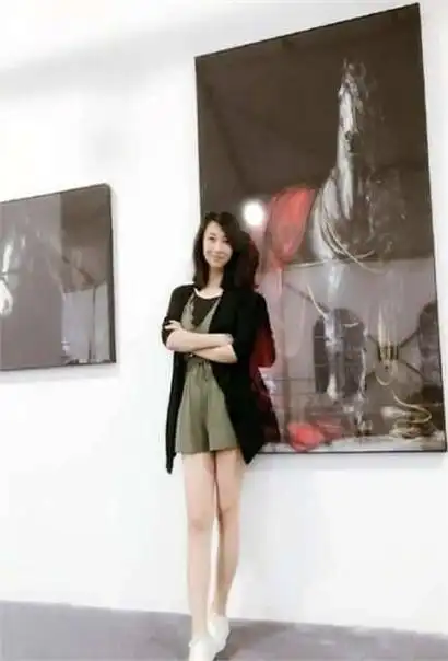 孙红雷妻子王骏迪:身材迷人,爱情美满,娱乐圈的幸福典范