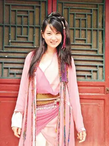 郑希怡饰江玉凤