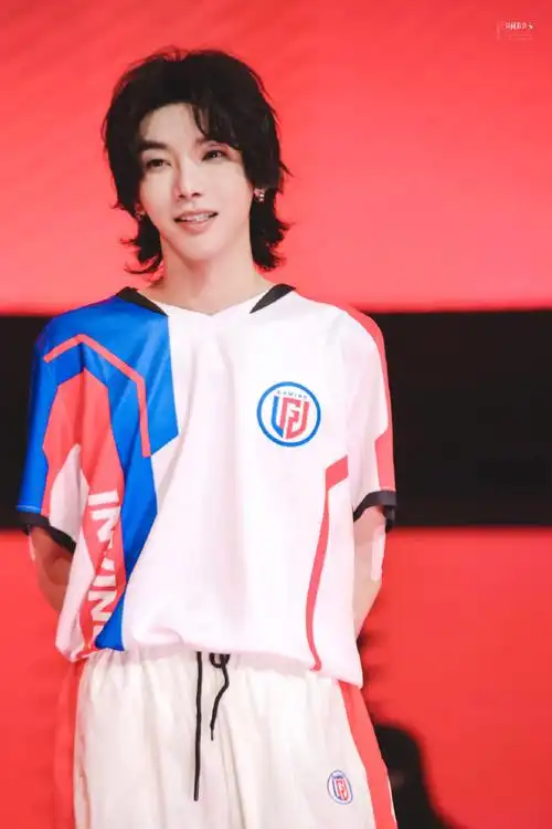 花傲天上场##花傲天pel赛场首秀##华晨宇和平精英品牌代言人