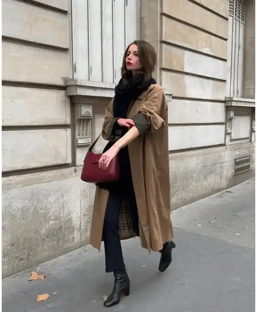 看了法国女人穿搭才明白,牛仔裤 短靴,才是她们冬天的最爱_黑色_款式