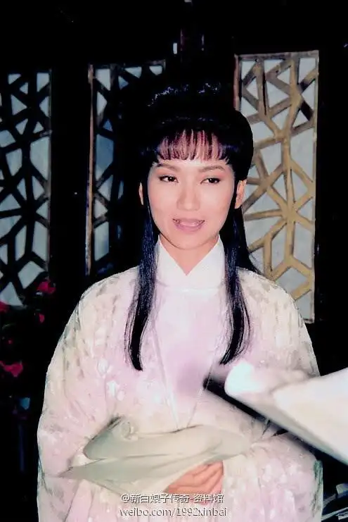 赵雅芝 饰 胡媚娘