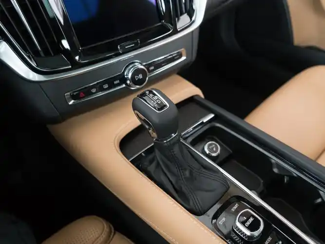 基本款|沃尔沃v90内饰图片 – 车主之家