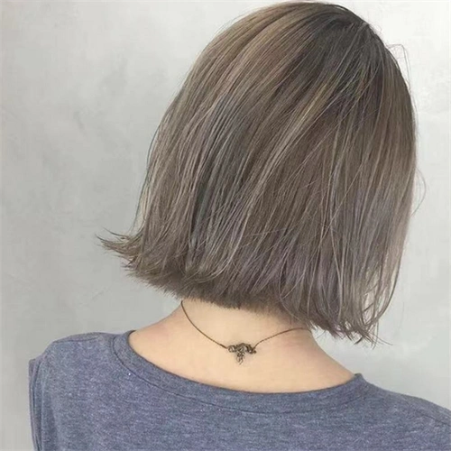 简约气质外翘短发 今年超火的短发发型